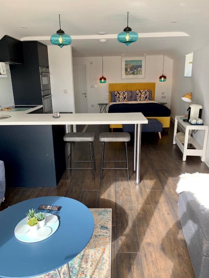 Modern Studio Apartment With Stunning Views! St Ives  Ngoại thất bức ảnh