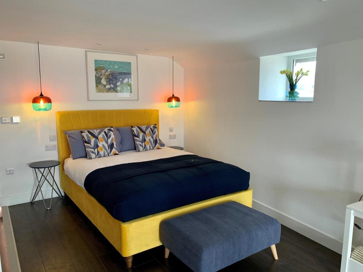 Modern Studio Apartment With Stunning Views! St Ives  Ngoại thất bức ảnh
